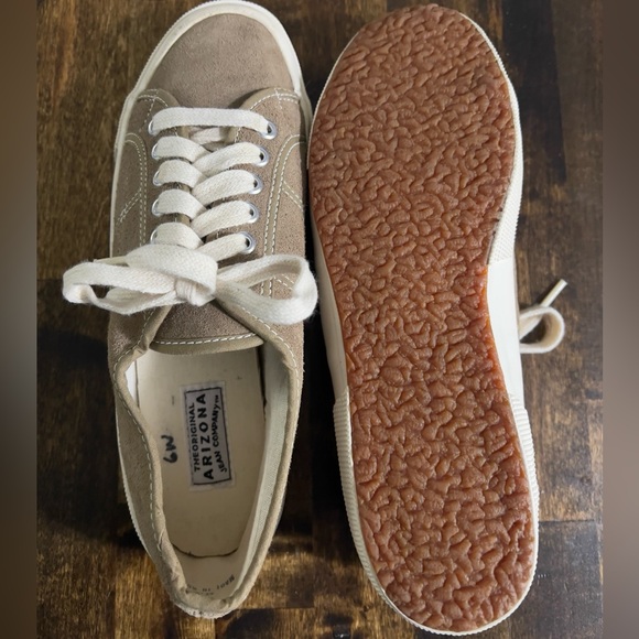 The Original ARIZONA JEANS CO. Suede Sneaker Shoe Neutral - Picture 6 of 6